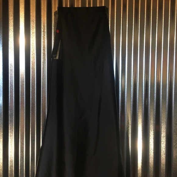Tadashi floor-length skirt - Picture 3 of 6